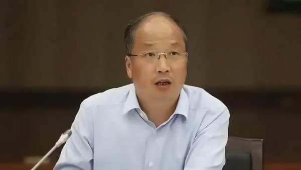 金投策略 传言已久, 自称坐“火山口”的正部级官员被查